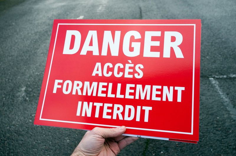 panneau access interdit